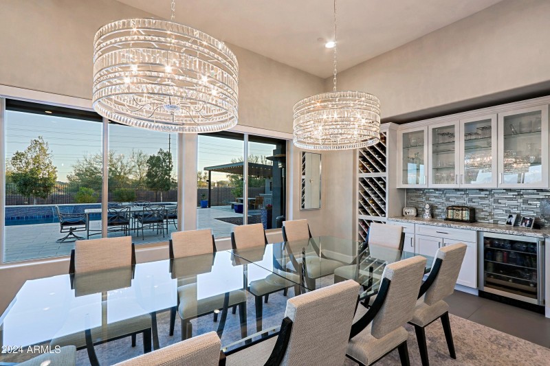 Dining 2