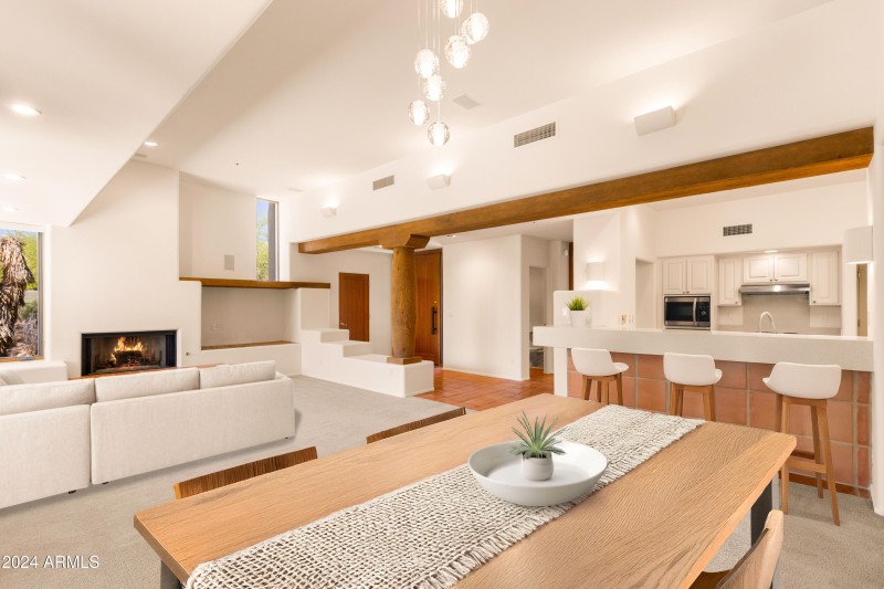 Dining to Kitchen Ber