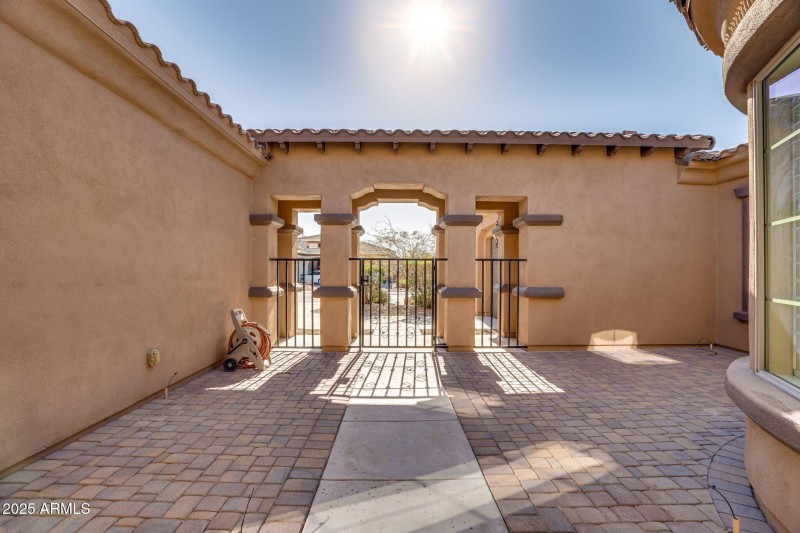 7-web-or-mls-Done Exterior-17
