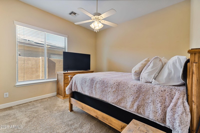 32-web-or-mls-Done Interior-5
