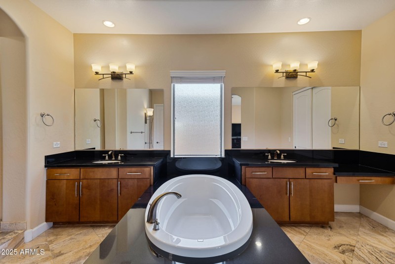 43-web-or-mls-Done Interior-39