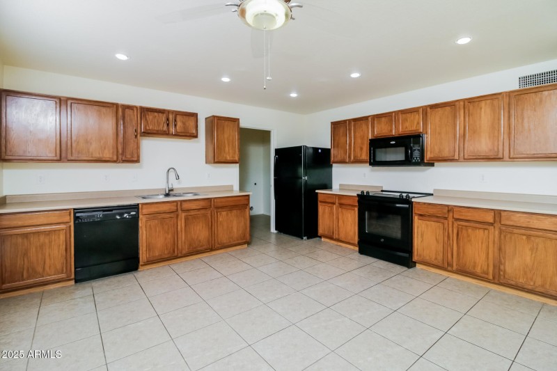 010-photo-kitchen-14231684