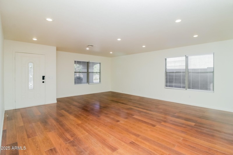 003-photo-living-room-14231669