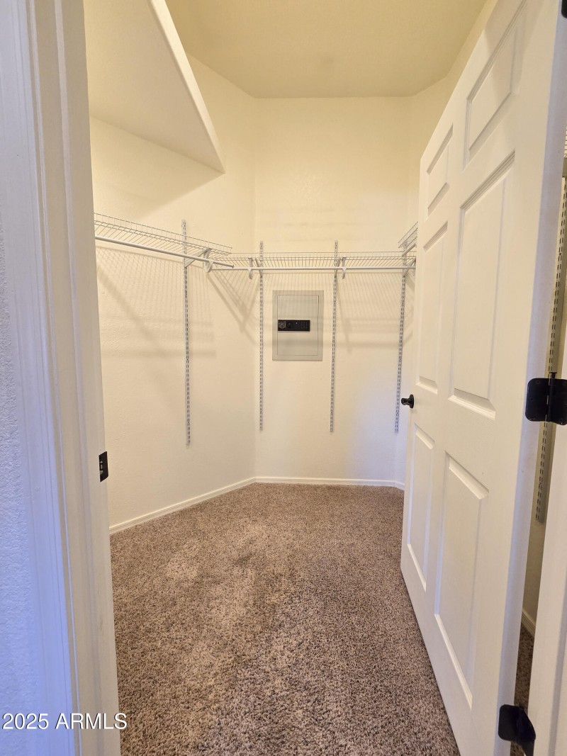 Huge Master Bdrm Closet