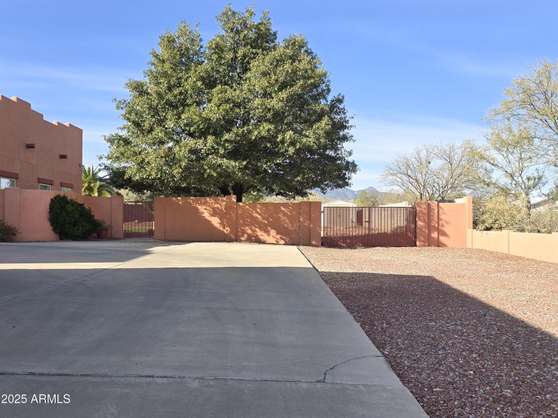 RV Gate