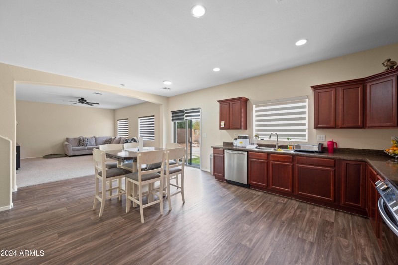 5677 s 239th dr buckeye, az 85326-41