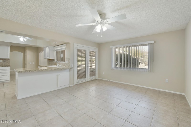 Family room / dining room