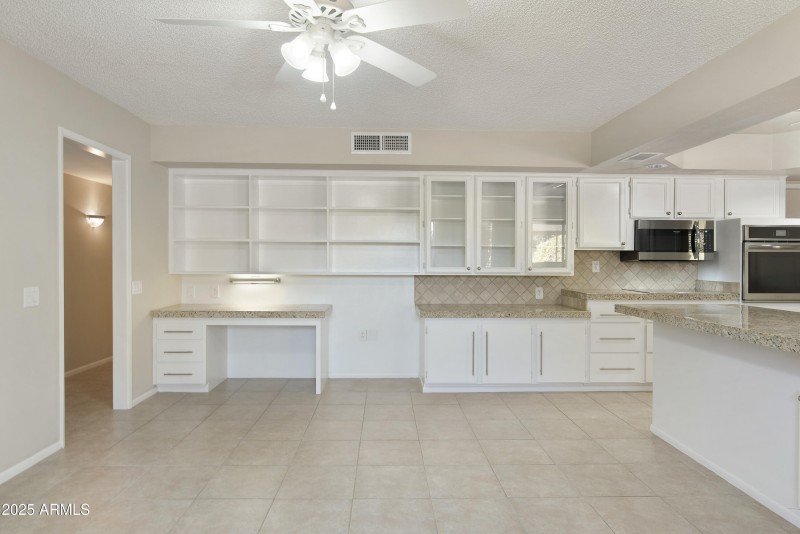 Family room / dining room