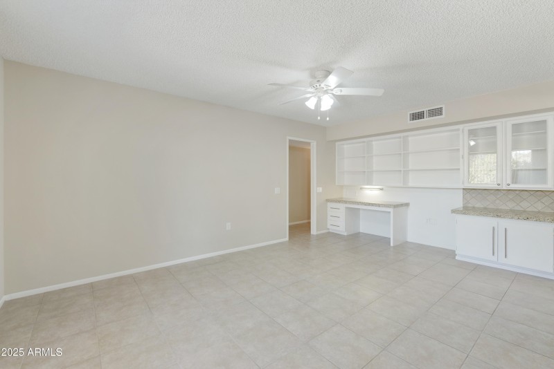 Family room / dining room