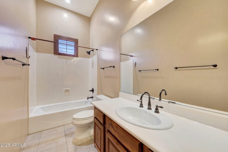 Ensutie Bathroom