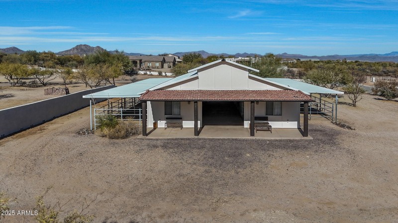 Horse Barn