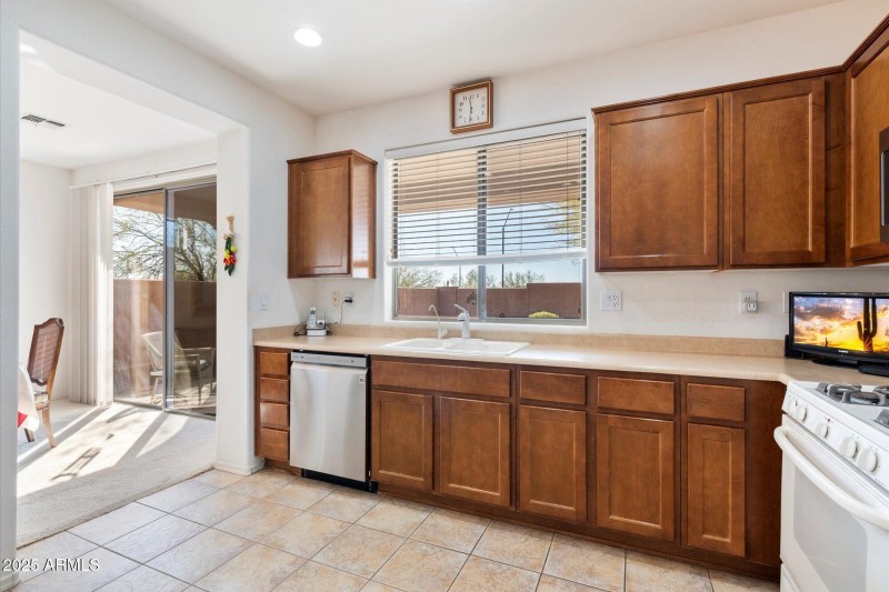 12-Kitchen