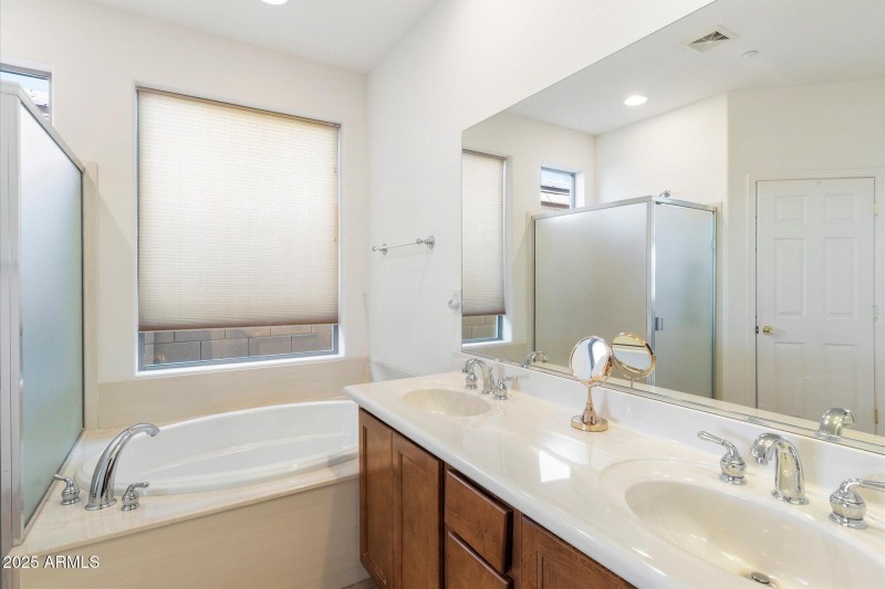 17-Master Bathroom