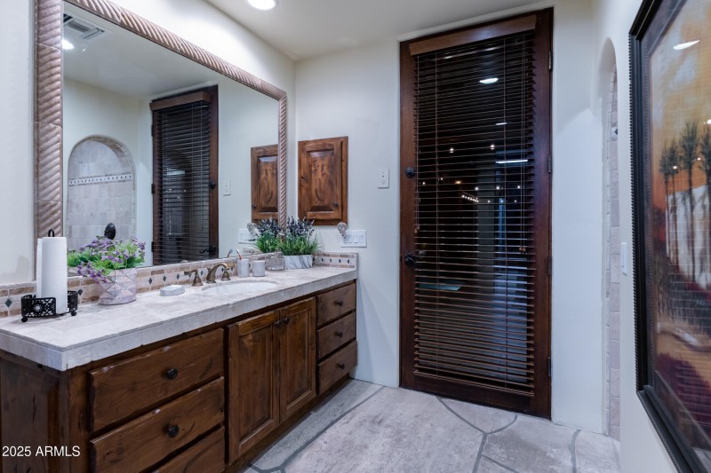 35931 N 82nd Pl-38