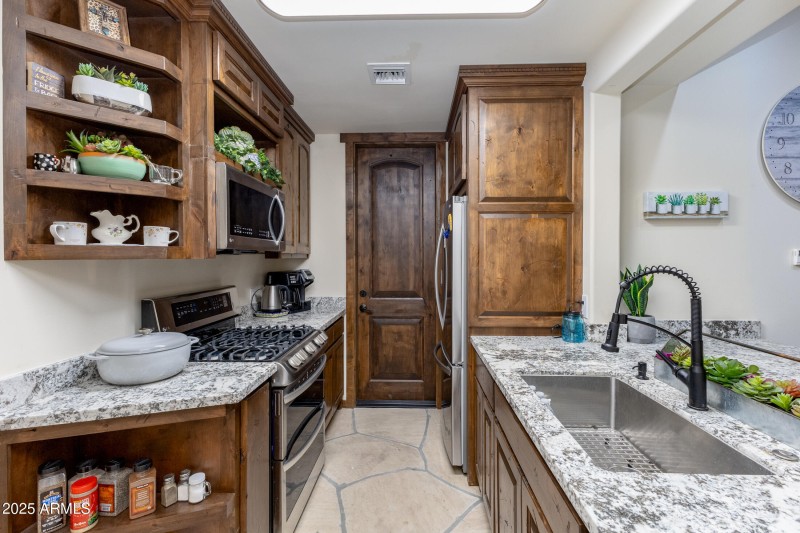 35931 N 82nd Pl-37