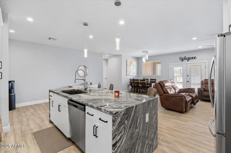 15-Kitchen