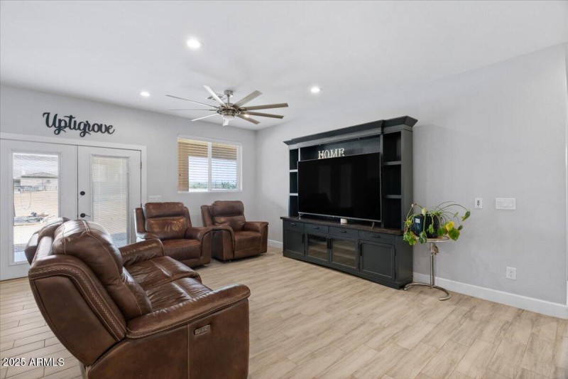 16-Living Room