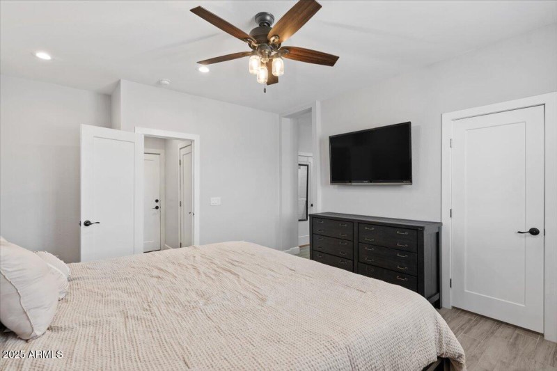 24-Primary bedroom