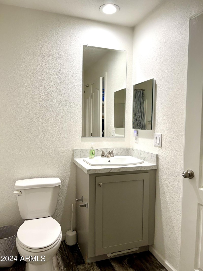 2ND BATHROOM VANITY AND LIGHTING