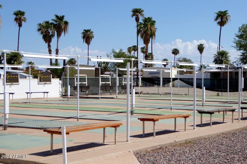HOLIDAY VILLAGE SPORT COURTS
