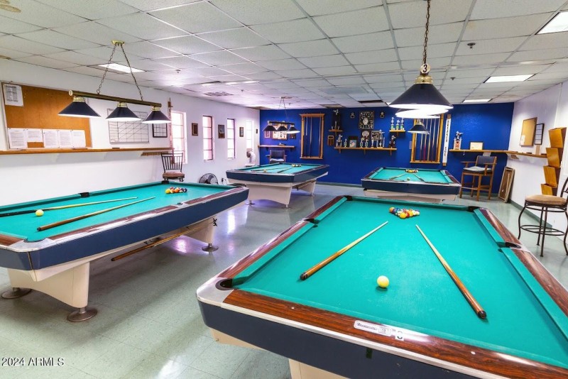 HOLIDAY VILLAGE POOL ROOM
