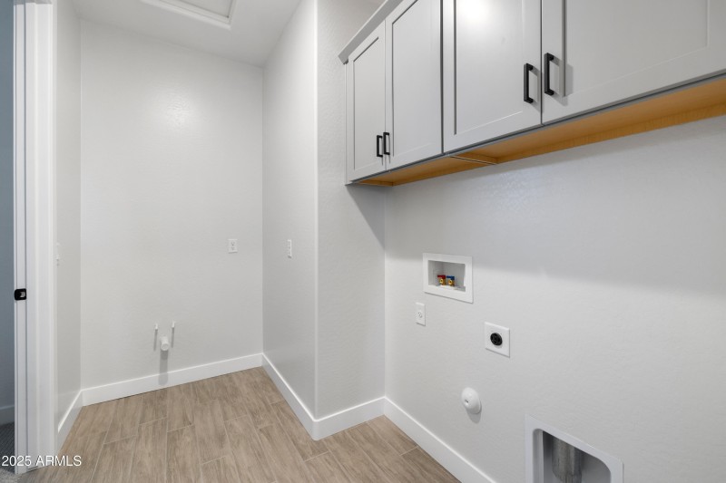 008_Laundry Room