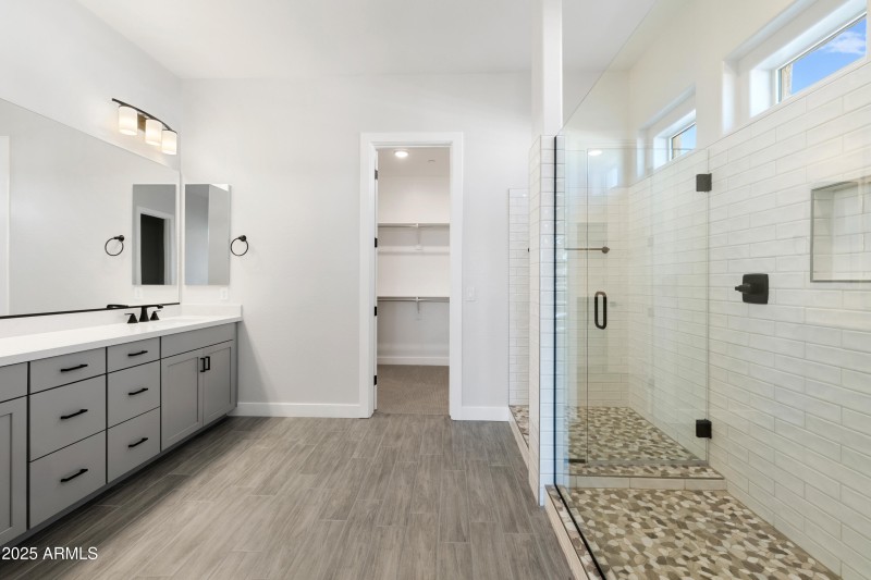 013_Primary Suite