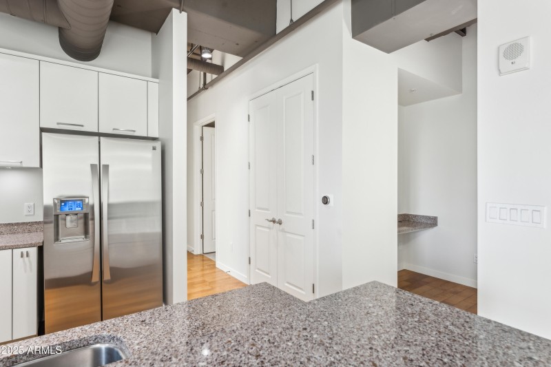 Kitchen, Alt View