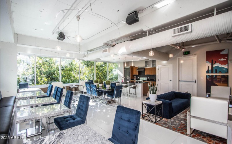 Community CLUB Room