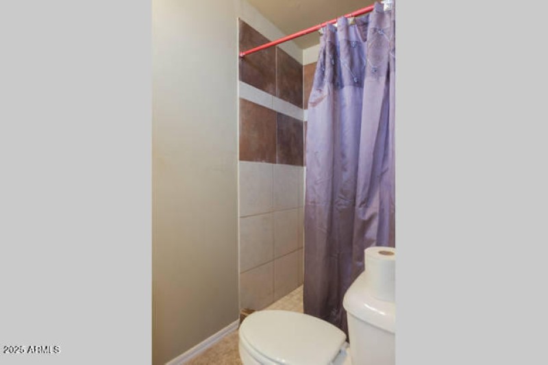 328 D bathroom 3