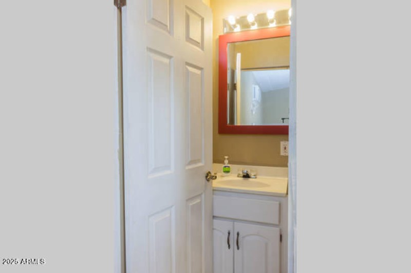 328 D Bathroom