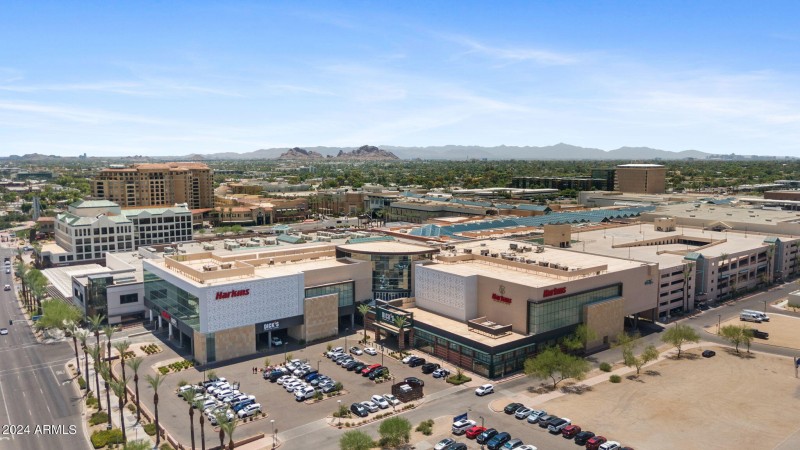 Proximity to Fashion Square Mall