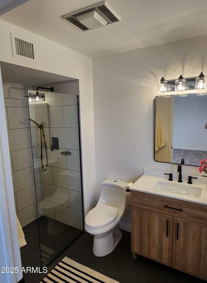 12432 ENSUITE BATH