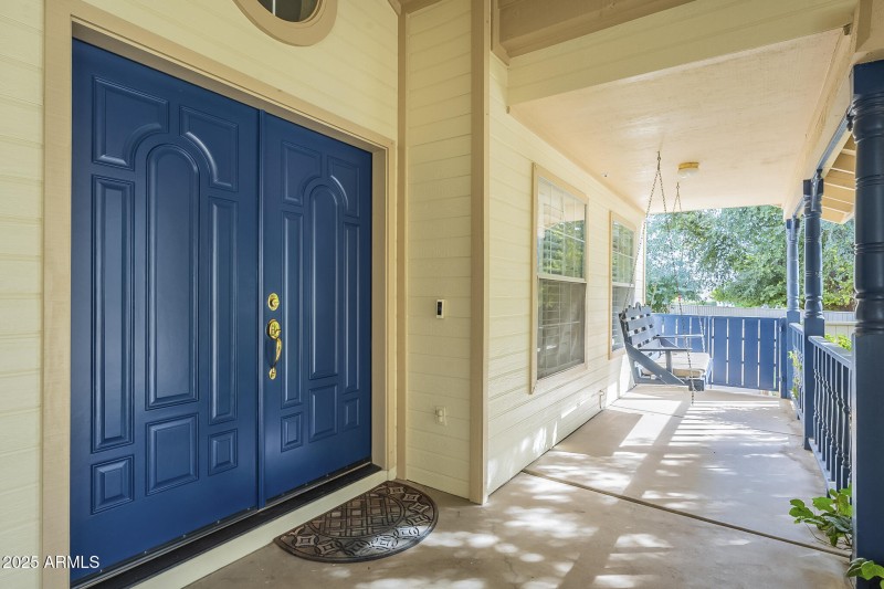 Front Door/Porch