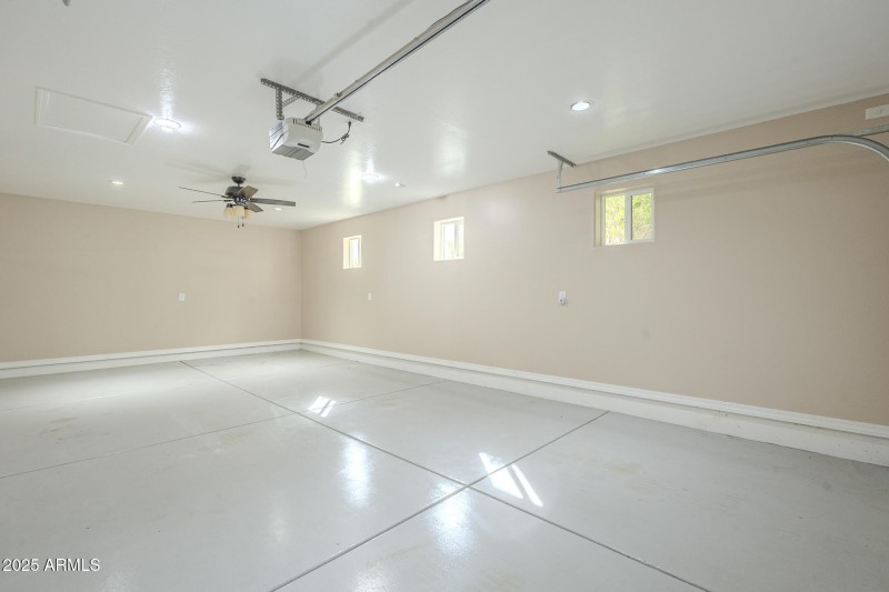 Garage 2