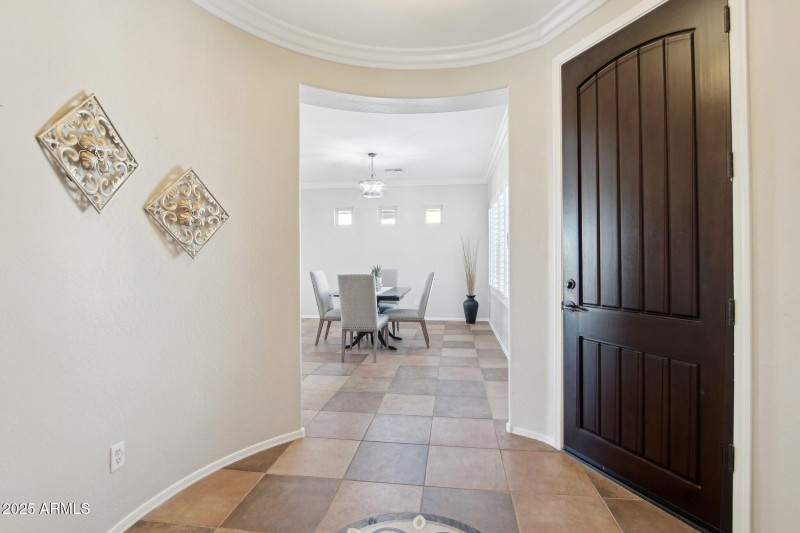 24-web-or-mls-N Arrellaga Dr-006