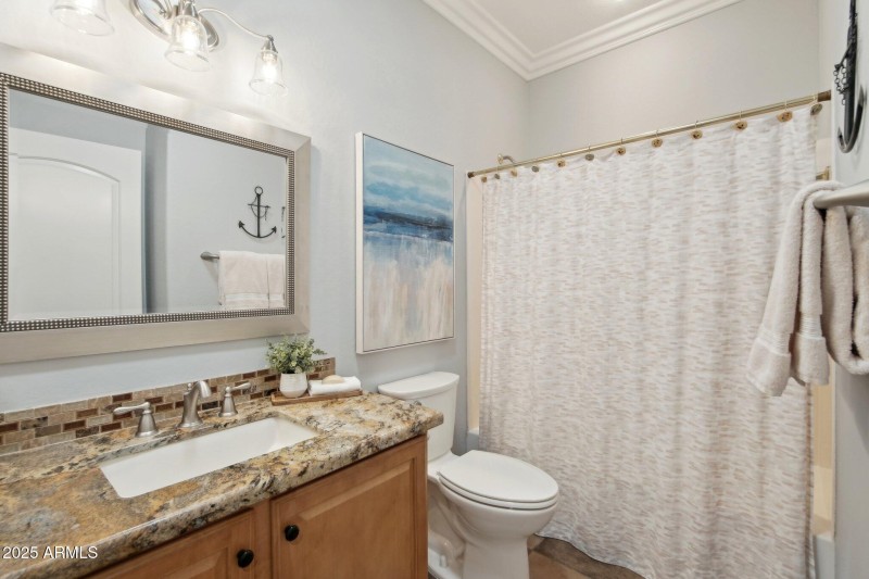 44-web-or-mls-N Arrellaga Dr-026
