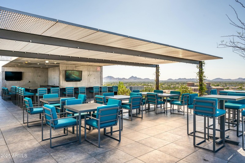 Skydeck Dining