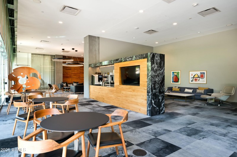 Coffee & Tea Lounge