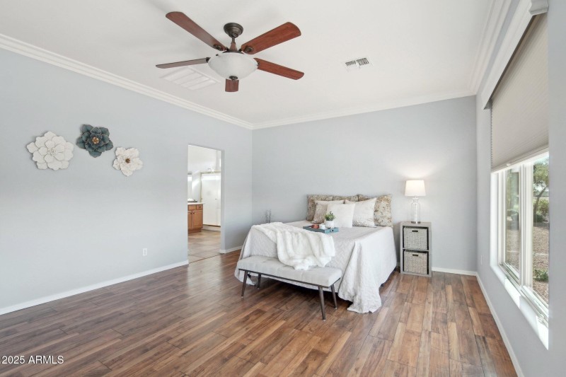 11-web-or-mls-N Arrellaga Dr-018r