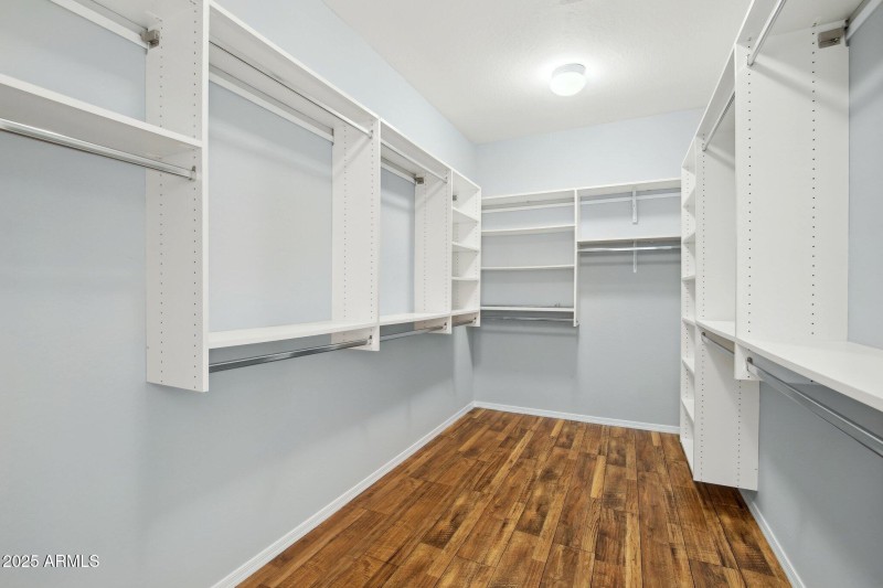 14-web-or-mls-N Arrellaga Dr-021r