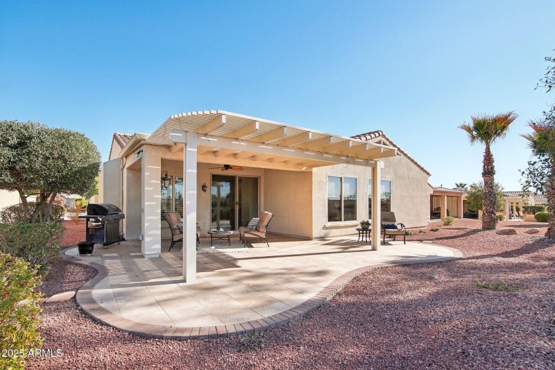 21-web-or-mls-N Arrellaga Dr-033r