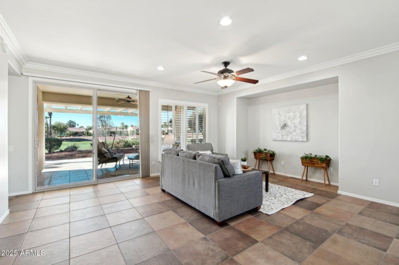 8-web-or-mls-N Arrellaga Dr-011r