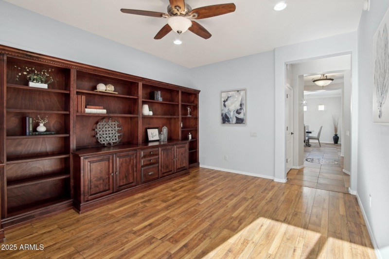 16-web-or-mls-N Arrellaga Dr-023r