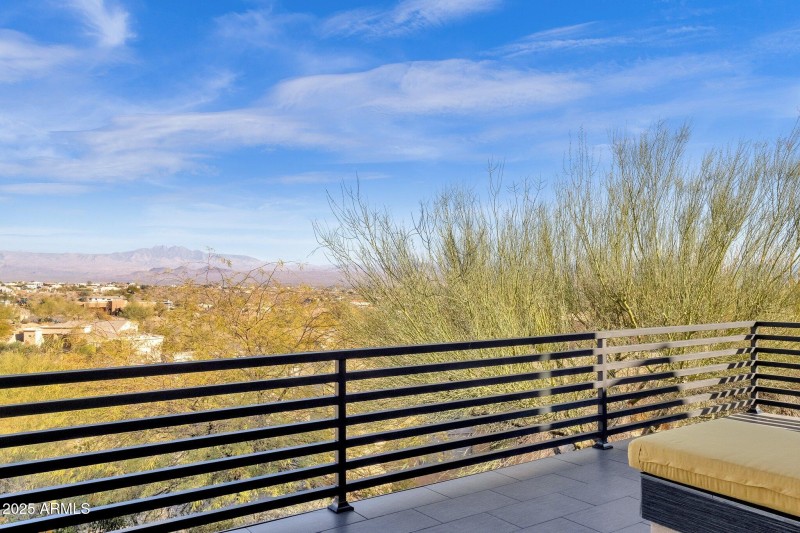 15-web-or-mls-15418-castillo-dr