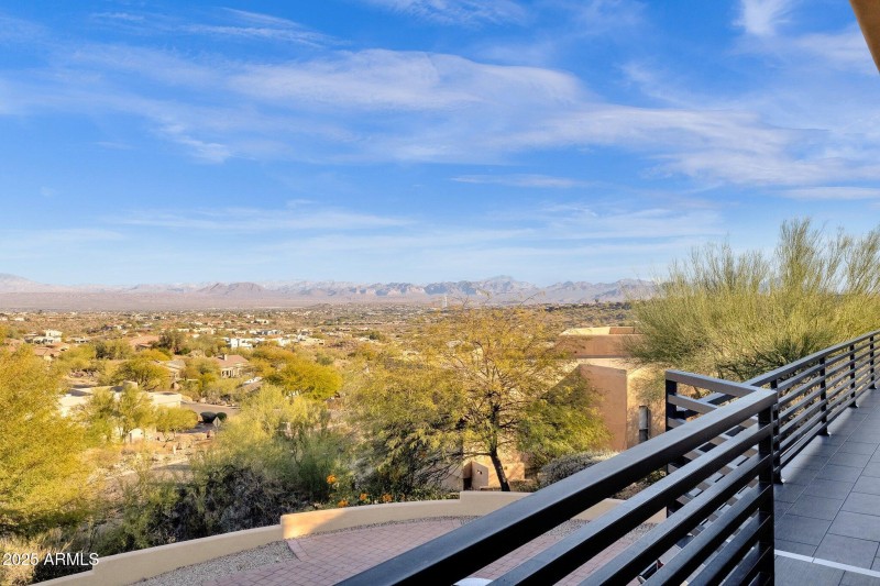 23-web-or-mls-15418-castillo-dr
