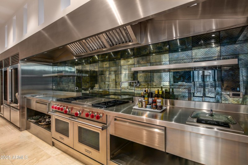 018_Restaurant Style Cooking Space