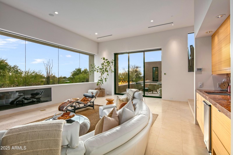 028_Privacy with Remarkable Views