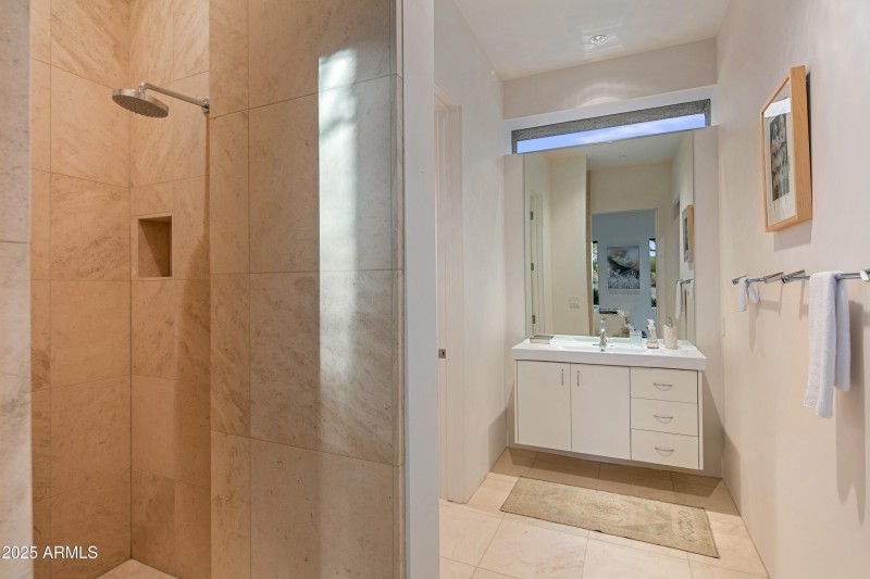 054_Guest Home Ensuite Bath #1