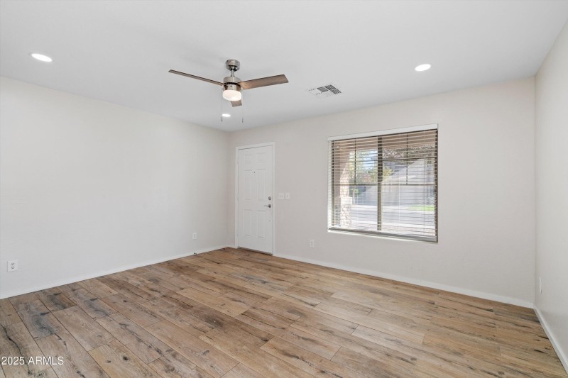 05-Living Area